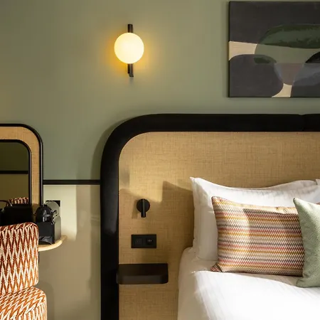 Le 6 Tiquetonne Hotel